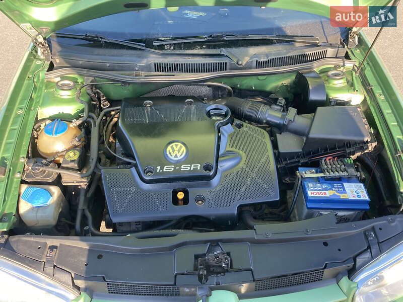 Хетчбек Volkswagen Golf 1998 в Києві