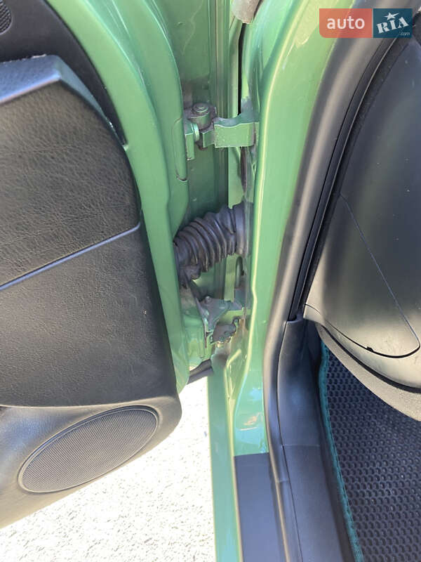 Хетчбек Volkswagen Golf 1998 в Києві