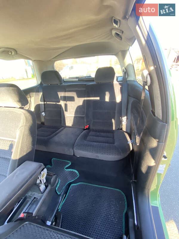 Хетчбек Volkswagen Golf 1998 в Києві