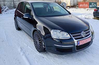 Хетчбек Volkswagen Golf 2008 в Калуші