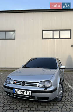 Хэтчбек Volkswagen Golf 2001 в Ивано-Франковске