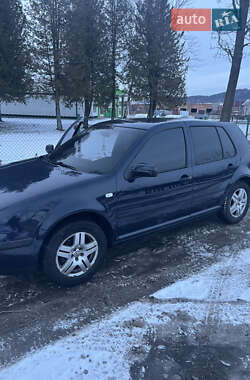 Хетчбек Volkswagen Golf 2001 в Надвірній