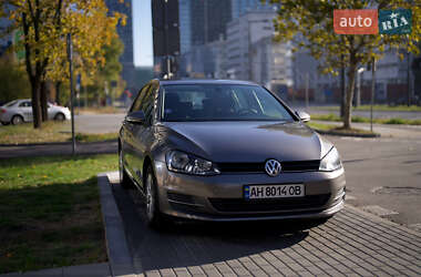 Хетчбек Volkswagen Golf 2014 в Львові