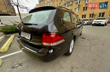 Універсал Volkswagen Golf 2011 в Києві