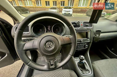 Універсал Volkswagen Golf 2011 в Києві