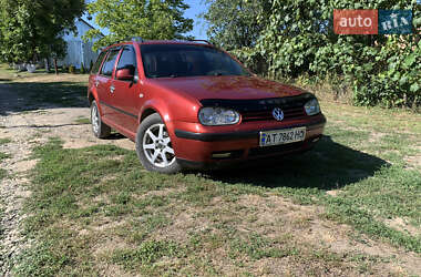 Універсал Volkswagen Golf 1999 в Чернівцях