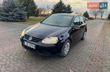 Хетчбек Volkswagen Golf 2005 в Чернівцях