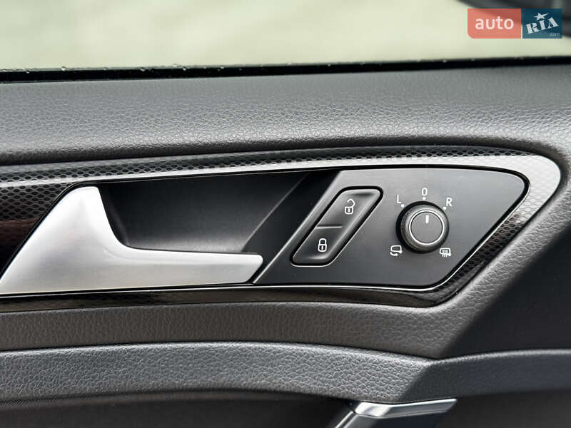 Хэтчбек Volkswagen Golf 2016 в Житомире