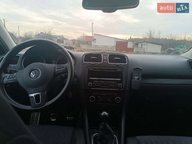 Универсал Volkswagen Golf 2012 в Житомире