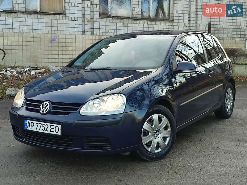 Хетчбек Volkswagen Golf 2005 в Городенці