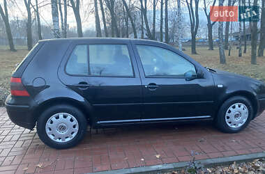 Хетчбек Volkswagen Golf 2001 в Хоролі