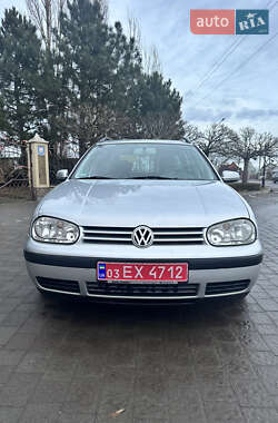 Універсал Volkswagen Golf 2002 в Сарнах