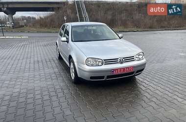 Хетчбек Volkswagen Golf 2003 в Луцьку