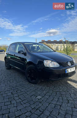 Хетчбек Volkswagen Golf 2004 в Львові