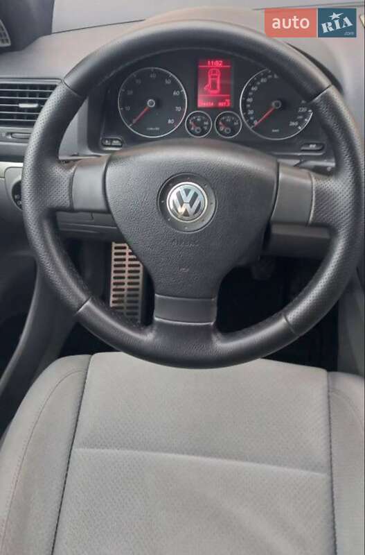 Хэтчбек Volkswagen Golf 2007 в Полтаве