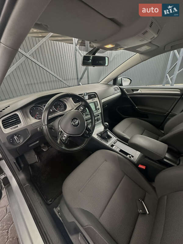 Универсал Volkswagen Golf 2015 в Броварах