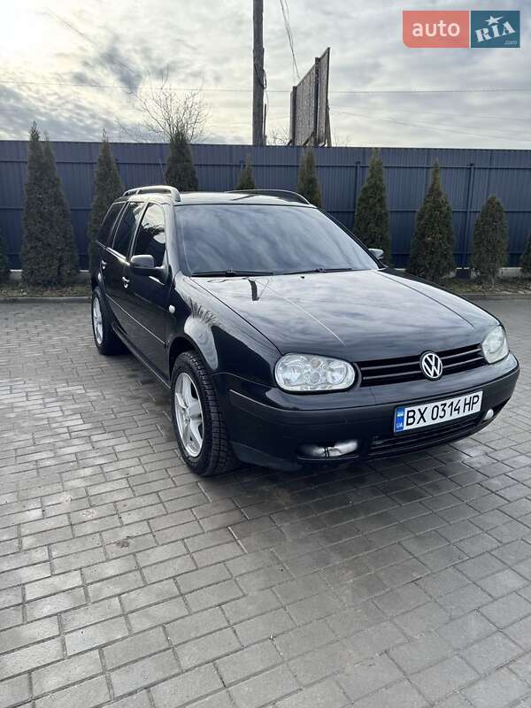 Універсал Volkswagen Golf 2004 в Городку