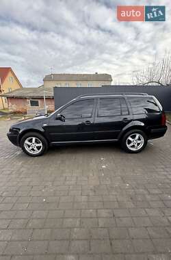 Універсал Volkswagen Golf 2004 в Городку