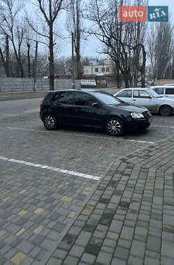 Хэтчбек Volkswagen Golf 2004 в Никополе