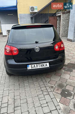 Хэтчбек Volkswagen Golf 2004 в Никополе