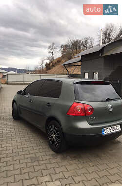 Хэтчбек Volkswagen Golf 2004 в Косове