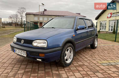 Хетчбек Volkswagen Golf 1993 в Стрию