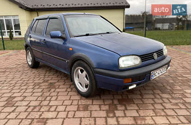 Хетчбек Volkswagen Golf 1993 в Стрию