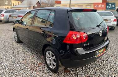 Хетчбек Volkswagen Golf 2005 в Коломиї