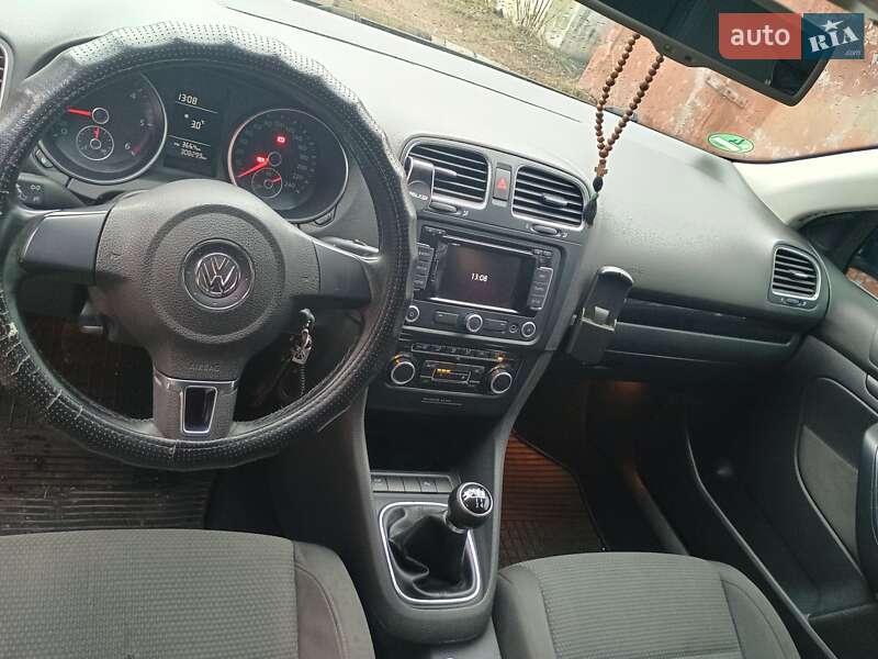Універсал Volkswagen Golf 2009 в Житомирі
