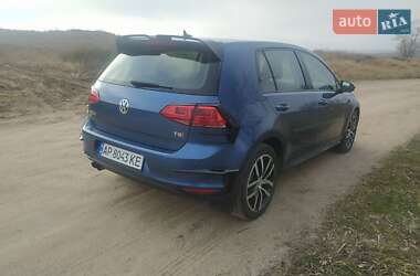 Хетчбек Volkswagen Golf 2016 в Запоріжжі