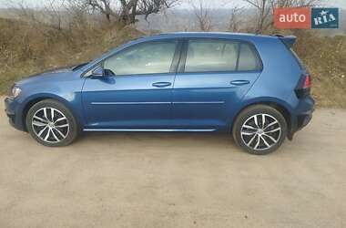 Хетчбек Volkswagen Golf 2016 в Запоріжжі