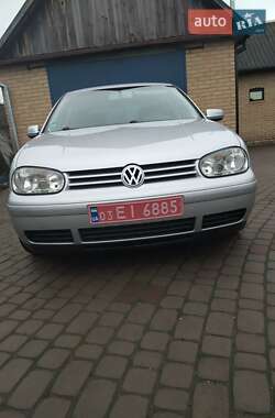 Хетчбек Volkswagen Golf 2003 в Луцьку