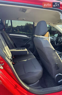 Универсал Volkswagen Golf 2015 в 