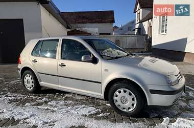 Хетчбек Volkswagen Golf 2000 в Івано-Франківську