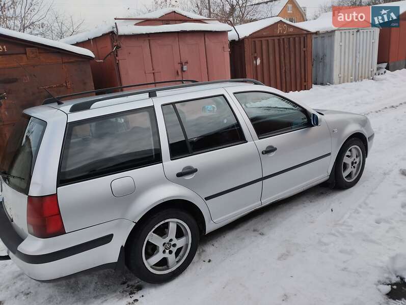Универсал Volkswagen Golf 2001 в 