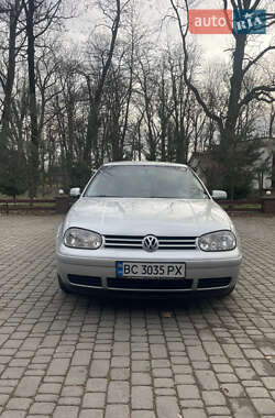 Хэтчбек Volkswagen Golf 2002 в Самборе