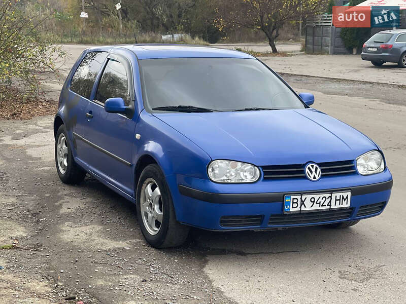 Хэтчбек Volkswagen Golf 1998 в Гоще