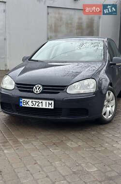 Хетчбек Volkswagen Golf 2008 в Рівному