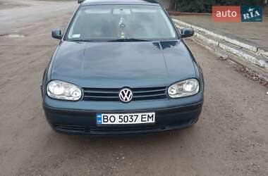 Хетчбек Volkswagen Golf 2002 в Борщеві