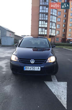Хэтчбек Volkswagen Golf 2009 в 