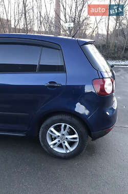 Хэтчбек Volkswagen Golf 2009 в 