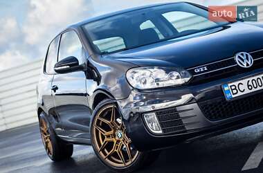 Хэтчбек Volkswagen Golf 2009 в 