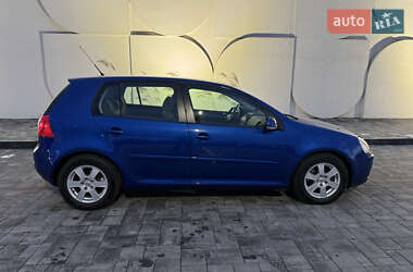 Хетчбек Volkswagen Golf 2005 в Луцьку