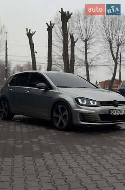 Хетчбек Volkswagen Golf 2014 в Хмельницькому