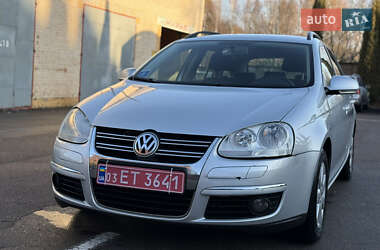 Универсал Volkswagen Golf 2009 в Ровно