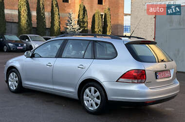 Универсал Volkswagen Golf 2009 в Ровно