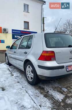 Хэтчбек Volkswagen Golf 2000 в Долине