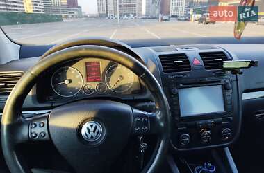 Хетчбек Volkswagen Golf 2007 в Києві