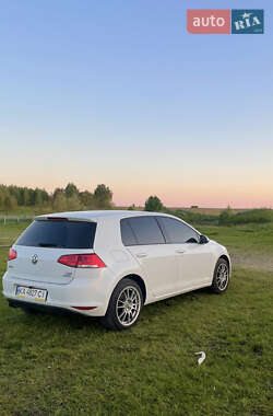 Хетчбек Volkswagen Golf 2014 в Києві