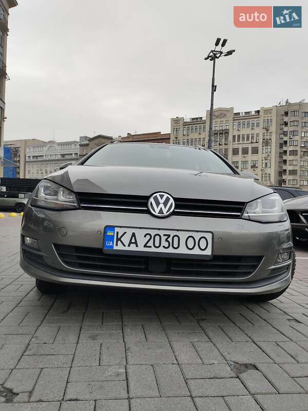 Універсал Volkswagen Golf 2013 в Києві